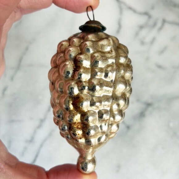 Vintage Kugel-Style Grape Cluster Silver Glass Christmas Tree Ornament 3" - Picture 5 of 11